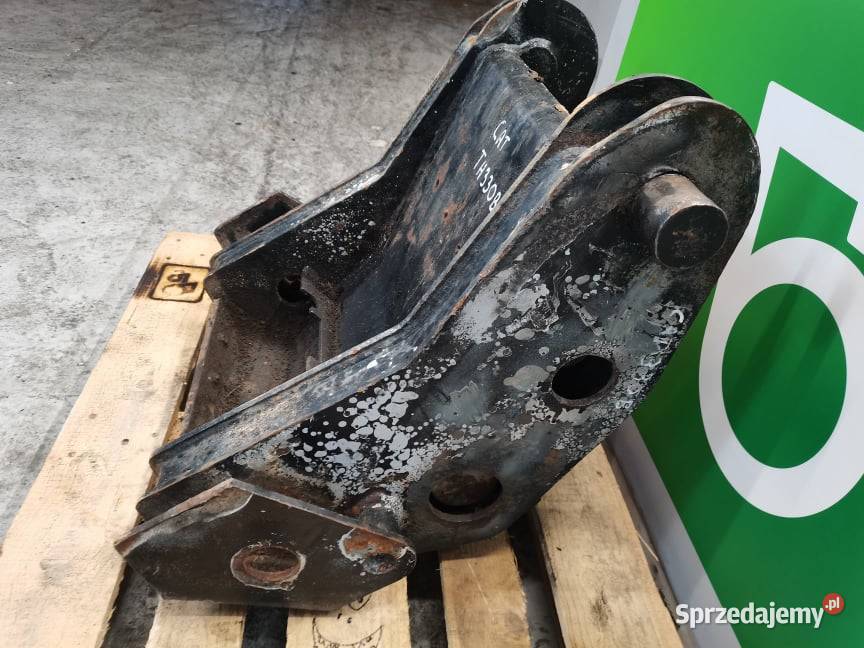Ramka osprzętu CAT TH 330 Wilkowo