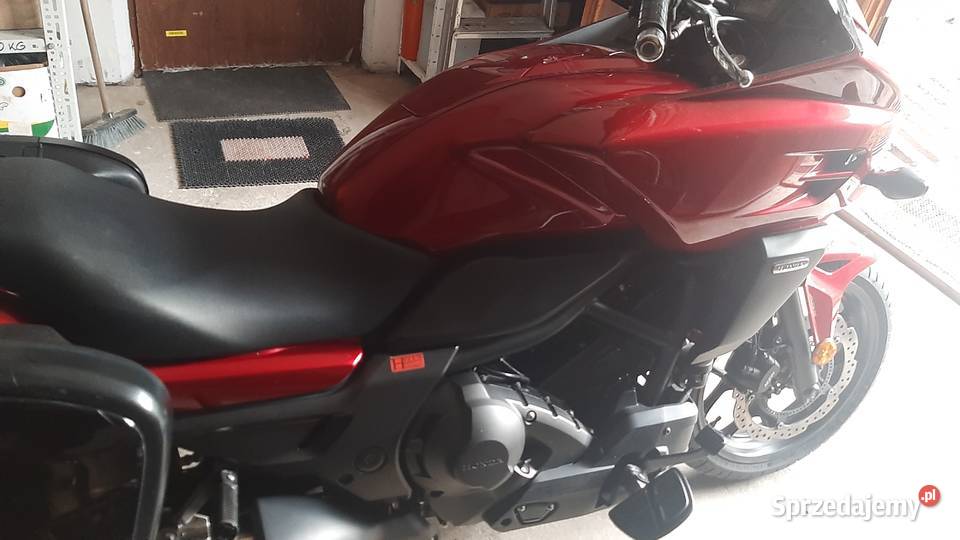 Honda CTX 700D czerwony rocznik 2014 stan bez bagażnik