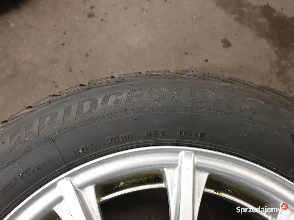 4 20560 R16 92H Bridgestone Blizzak LM32 750mm