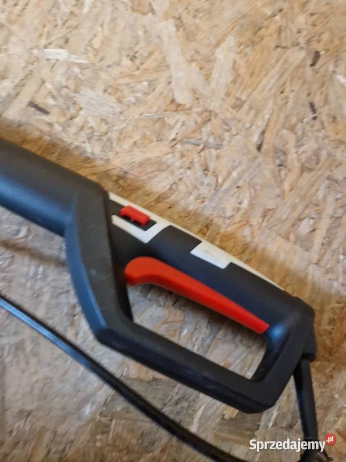 Elektryczna piła łańcuchowa na wysięgniku