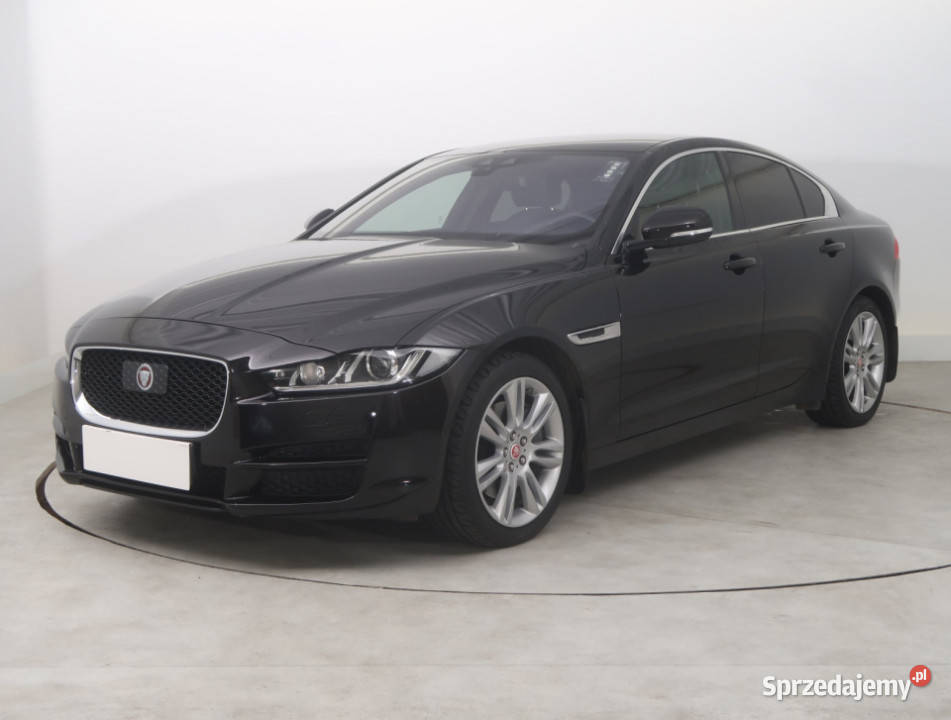 Jaguar XE 25t automatyczna