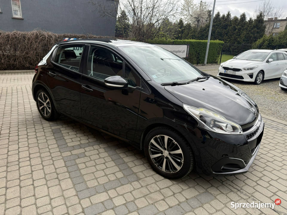 Peugeot 208 12 82 Klimatronik Navi Kamera lakier metallic sprzedam