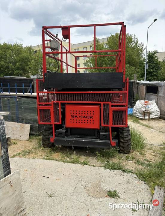 sprzedam podnośnik nożycowy Rok produkcji 2000 Bolesławiec