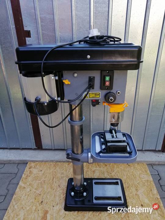 WIERTARKA STOŁOWA KOLUMNOWA TITAN TTB541DBT 700W Elektryczne Wyrzeka