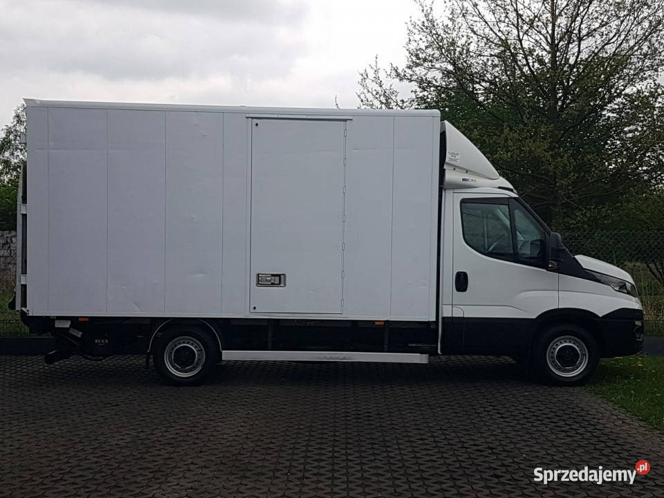 Iveco Daily 35S15 WINDA 8EP KONTENER 422x211x214 śląskie Poręba