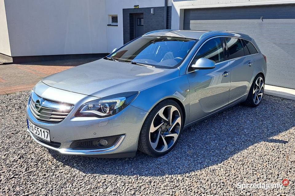 Opel Insignia SPORTS TOURER bogate wyposażenie automatyczna Radomsko