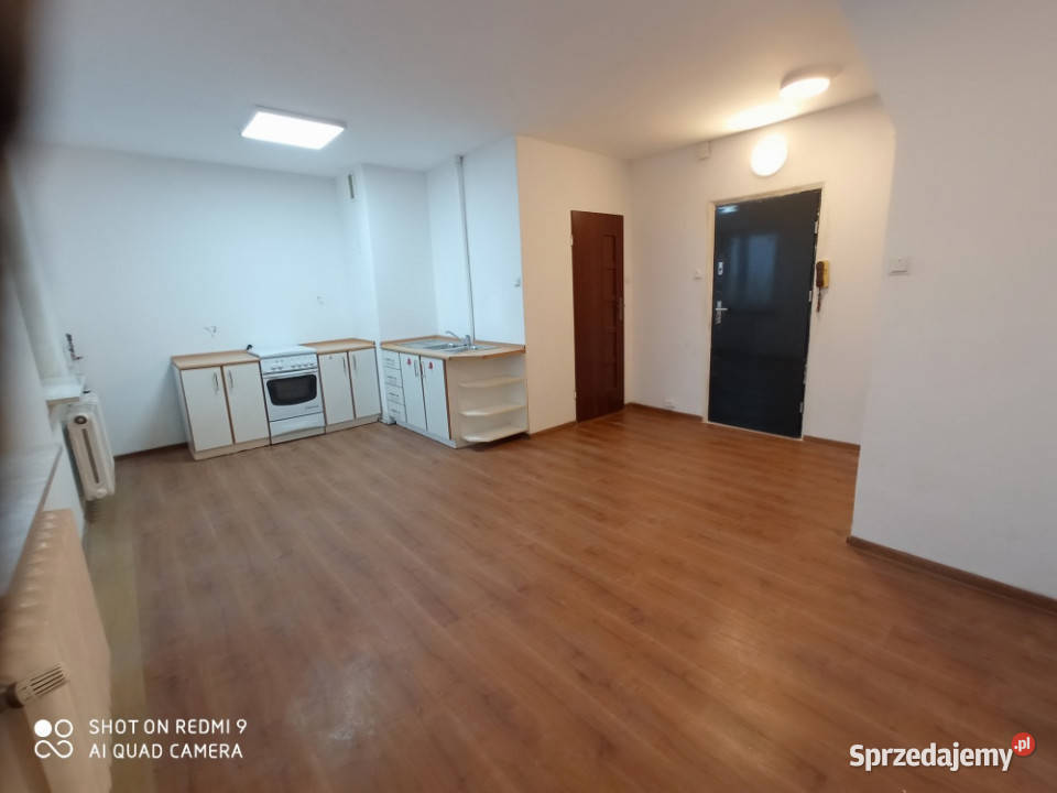 Sprzedam mieszkanie do remontu 4210m2 Metrze Warszawa