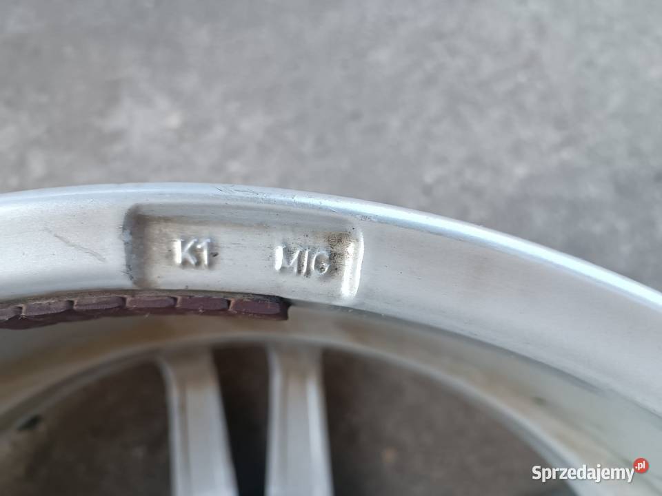 Komplet felgi opony Dezent Wronki sprzedam