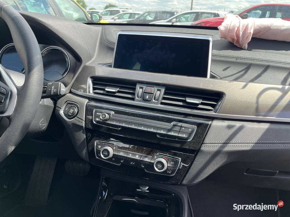 BMW X1 18i 15i SDrive 136 XLine GD961 Gdańsk