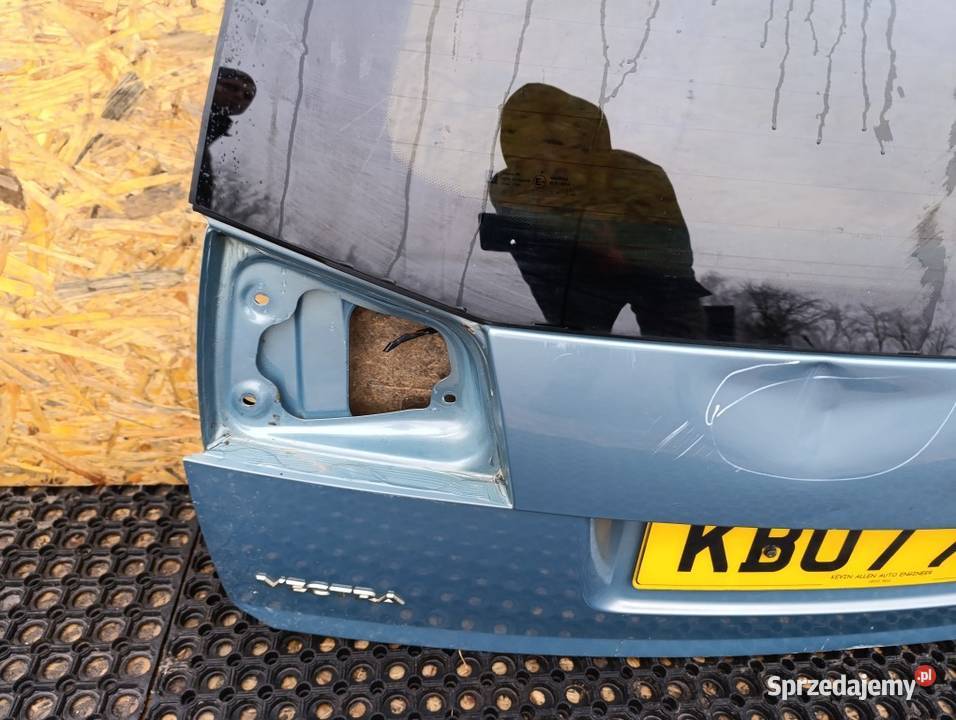 OPEL VECTRA C LIFT KOMBI KLAPA TYŁ Zbierkowo sprzedam
