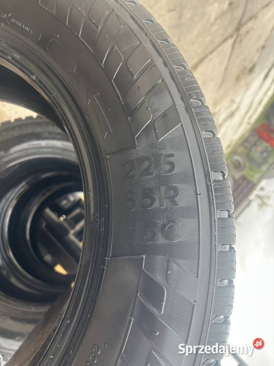 Komplet opon KLEBER 22565r 16c