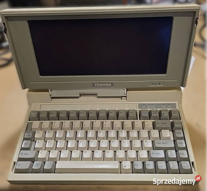 Stare komputery różne marki8 sztukToshiba Hundai mazowieckie