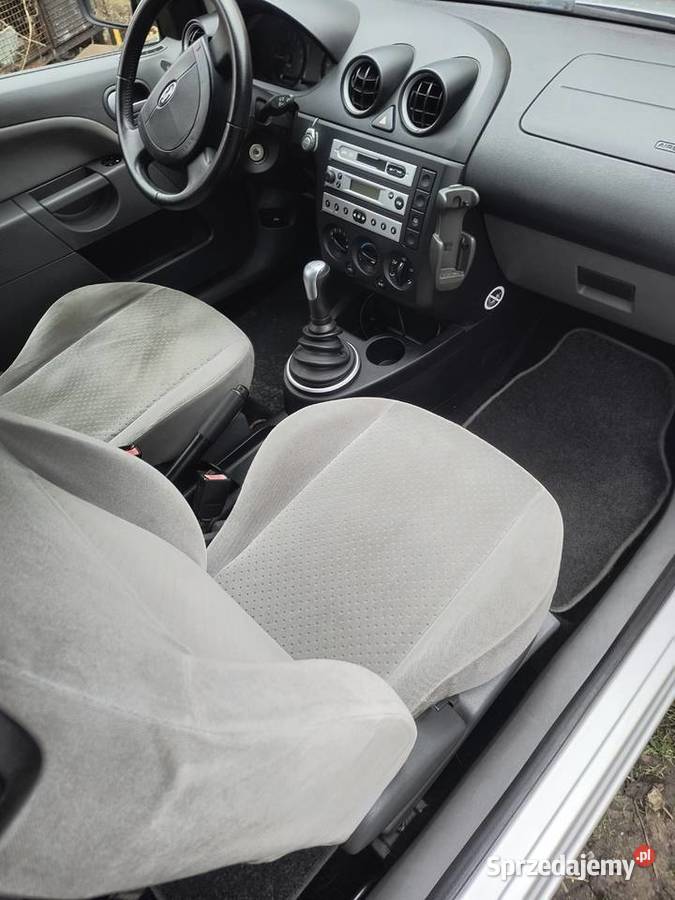 Ford Fiesta mk6 13 benzyna oszczędny klima 15lat Samochody osobowe Siedliszcze