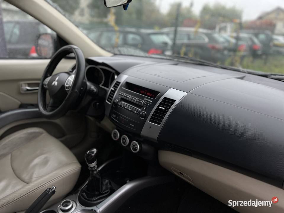 Mitsubishi Outlander 4x4 7 osobowy diesel śląskie Bielsko-Biała