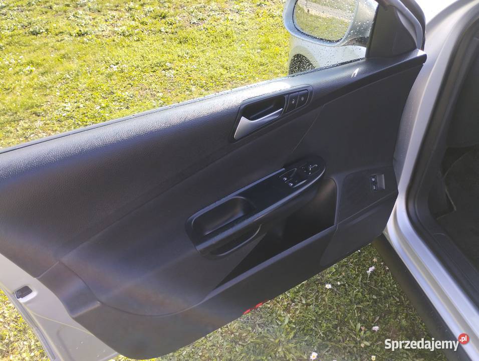 Mam do sprzedania VW passat stan techniczny b klimatyzacja Passat Dobrzechów