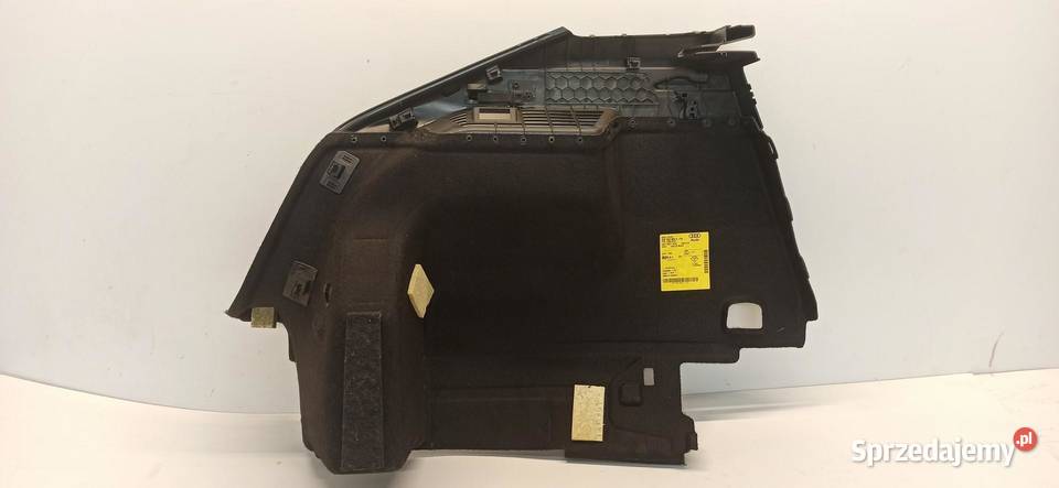 AUDI Q3 83A BOCZEK BAGAŻNIKA PRAWY 83F863880 osobowe sprzedam