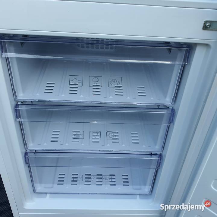 Lodówka dwudrzwiowa Beko RCNA305K20W