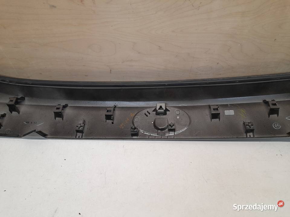 SUBARU FORESTER BLENDA LISTWA TYLNEJ KLAPY osobowe