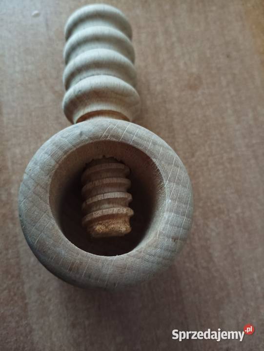 Drewniany dziadek do orzechów Bieruń