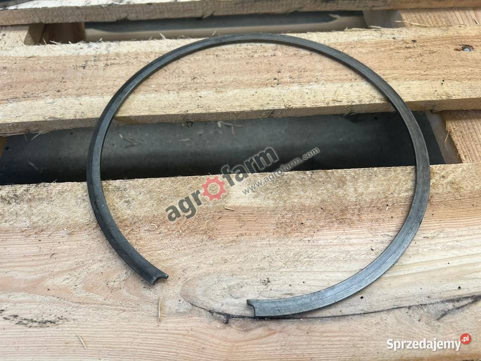 Pierścień Case MX240 MX270 MX285 dolnośląskie Byków