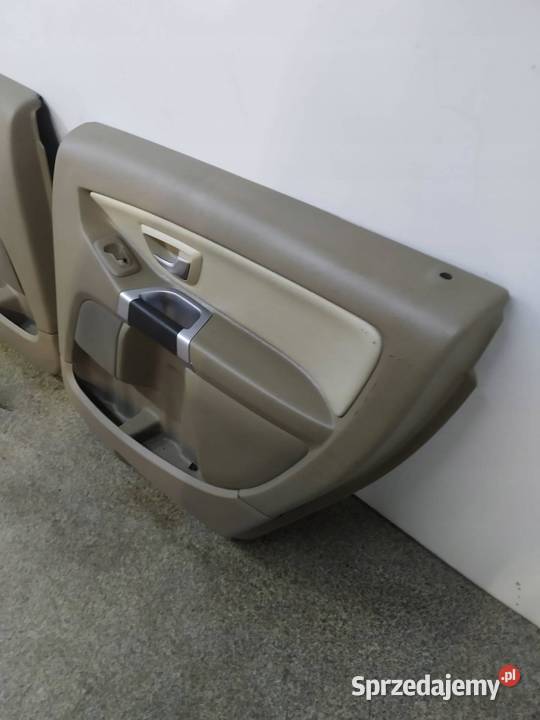 TAPICERKA BOCZEK PRAWY LEWY TYŁ KPL 398 Volvo XC sprzedam