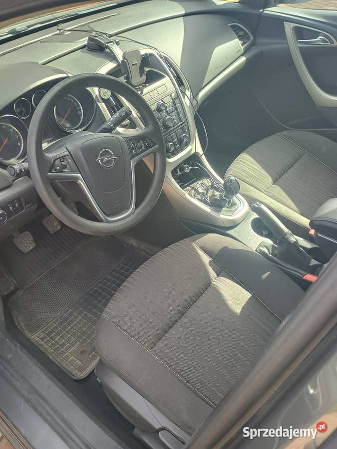 Opel astra j 14 benzyna 100 Astra Korsze