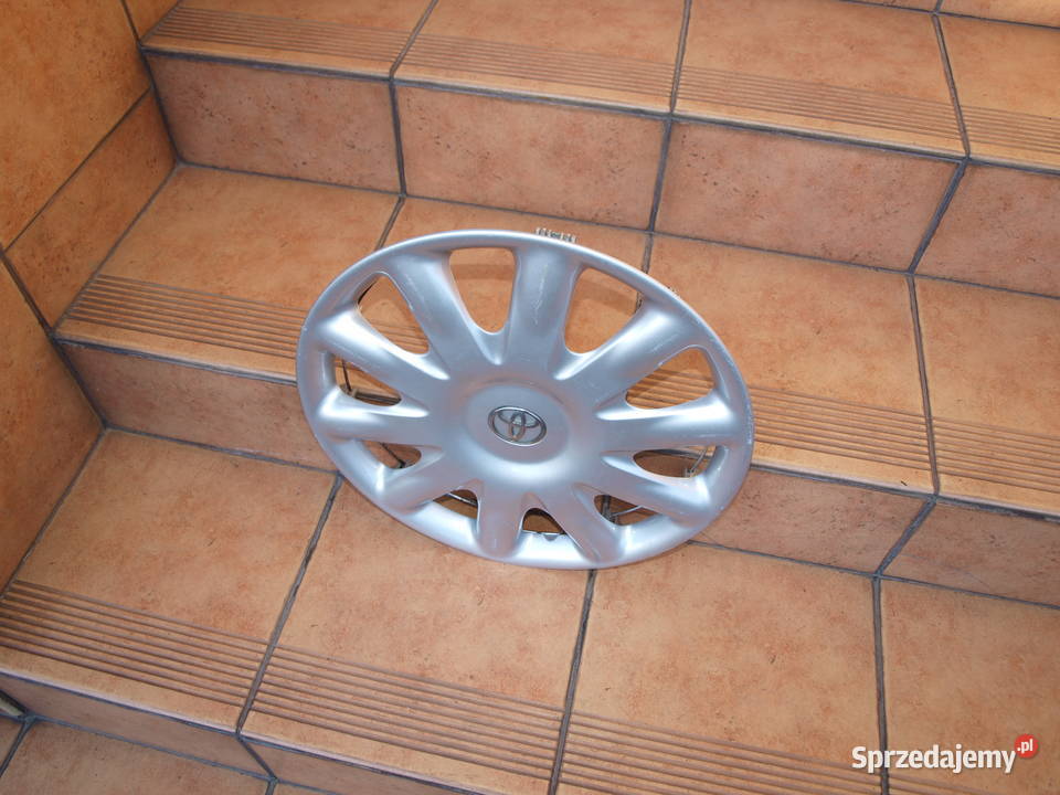 Toyota kołpak 15 oryginalny 1 sztuka Koła i felgi Kalisz