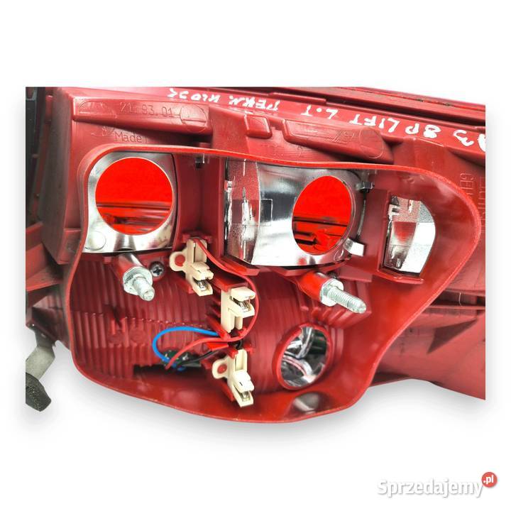 LAMPA PRAWA Audi A3 8P 20092013 tylna LIFT Lampy tylne