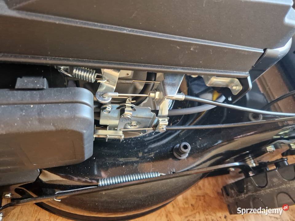 Kosiarka spalinowa z napędem 46 Johyn Gardener