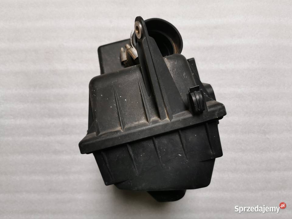 Obudowa Filtra Powietrza BMW 7 E32 750i M70B50 osobowe Pozostałe Wyszków