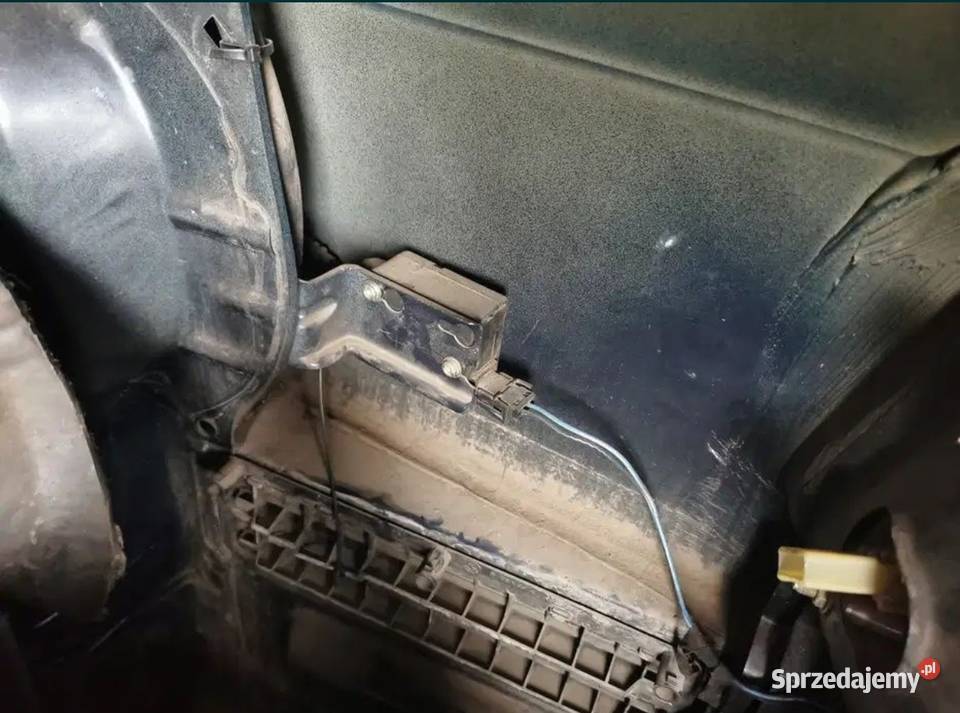 Siłownik klapki paliwa BMW e36 Pozostałe Żory