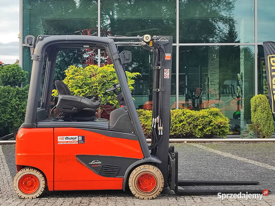 Wózek widłowy elektryczny Linde E20PH02 triplex elektryczny Kęty
