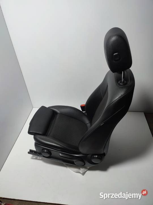 Fotele przednie Mercedes w177 stan idealny Zduny