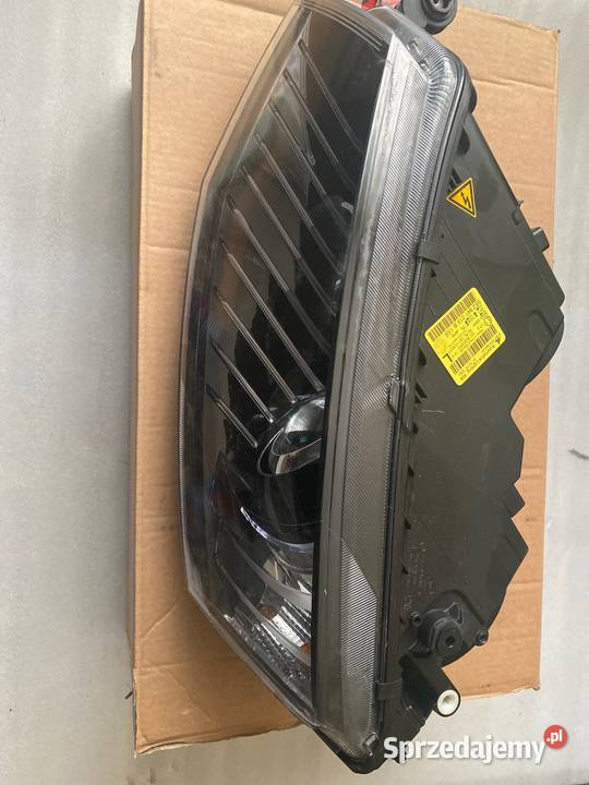 SKODA OCTAVIA III halogen xenon 5E2941017B Pilzno sprzedam