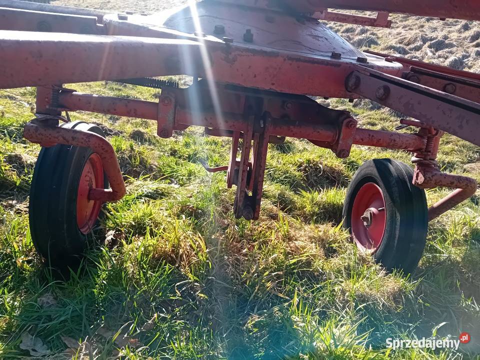 Zgrabiarka karuzelowa DUTZ do remontu Zgrabiarki i przetrząsacze Bulowice