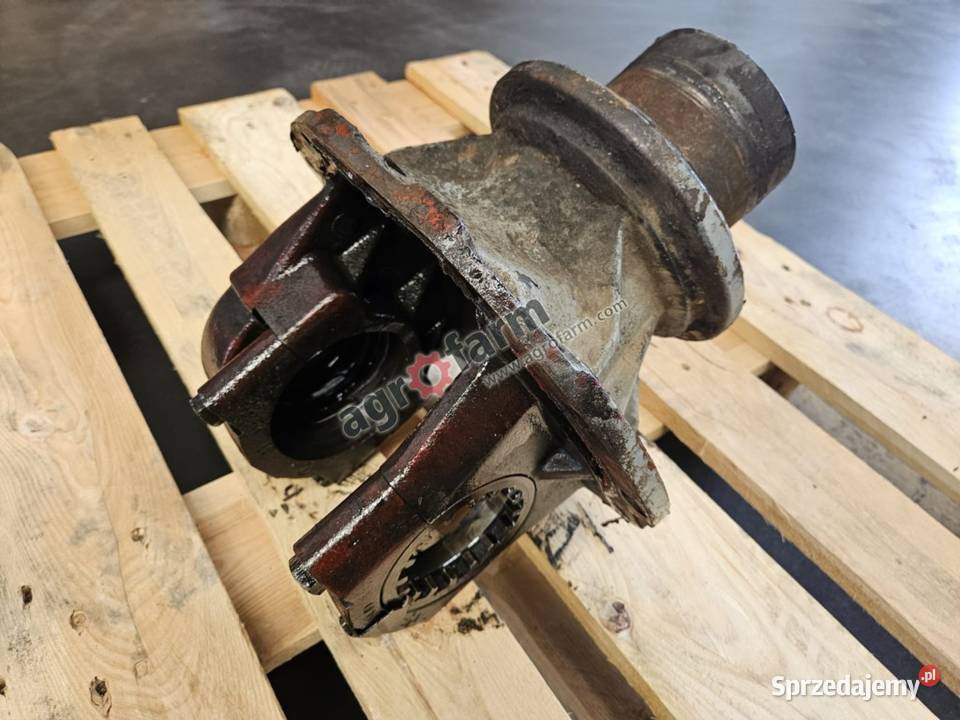 Obudowa Dyferencjalu FWD Massey Ferguson 8110
