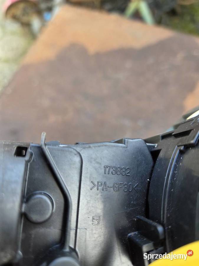 Przełącznik zespolony Toyota Yaris 3 osobowe Łagów