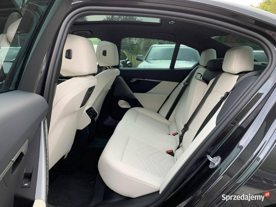 BMW 520 520i MSport Pro Salon Gwarancja Panorama Rok produkcji 2024 Baranowo