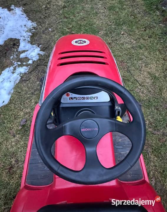 Traktorek do koszenia trawy Honda 2315 Trzyciąż