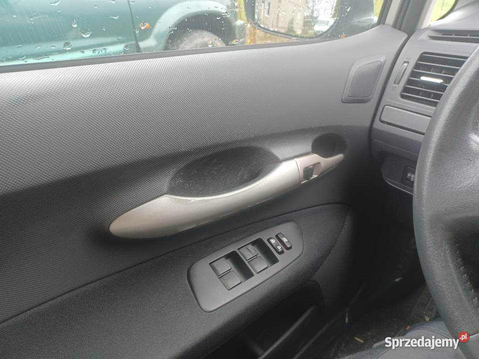 Toyota Auris 16VVTi 5drzwi przebieg 144 małopolskie