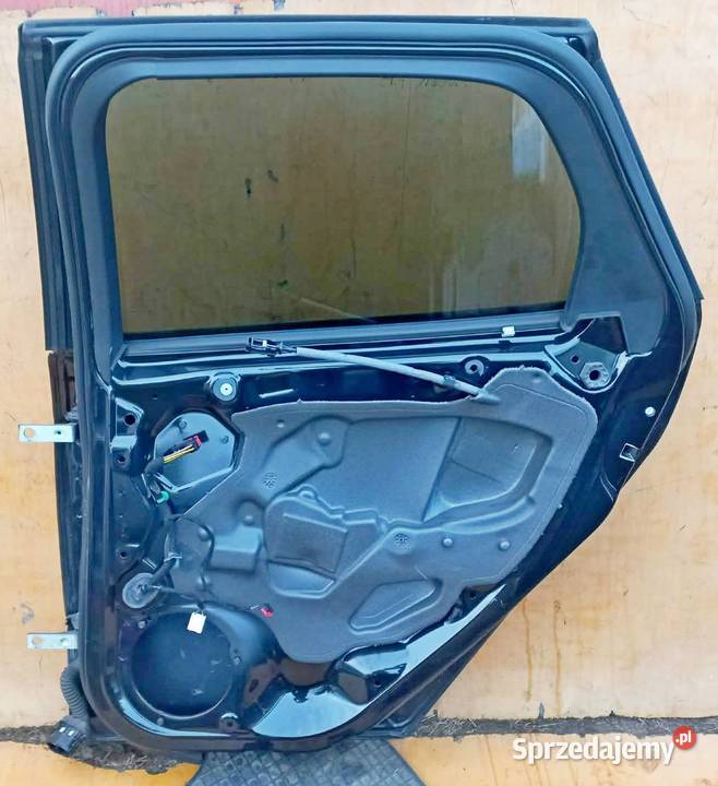 FORD FOCUS MK3 DRZWI PRAWY TYŁ KOMBI KOD FB Radom