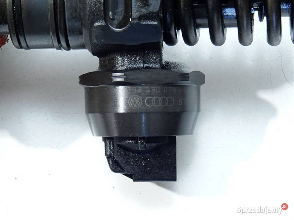 POMPOWTRYSKIWACZE VW GOLF PLUS V 038130073AG 19 Pompowtryskiwacze