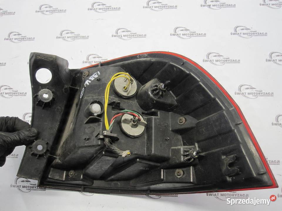 KIA RIO III 12r lampa lewa tył 924011W2