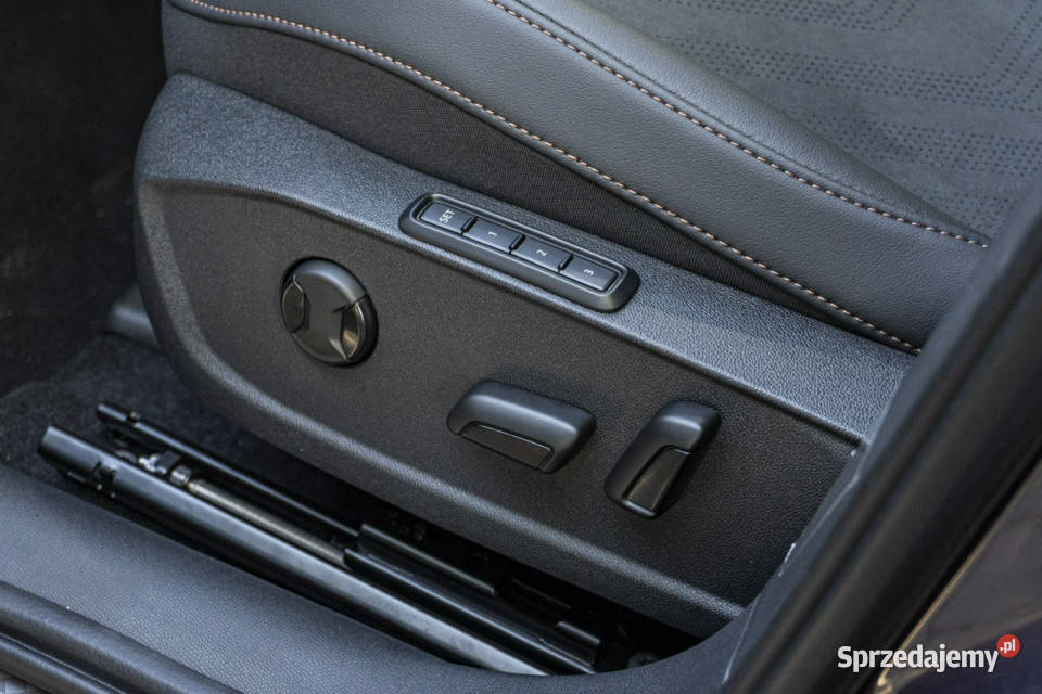 Cupra Leon Sportstourer 15 eTSI 150 DSG Dostępny wspomaganie kierownicy łódzkie Łódź sprzedam