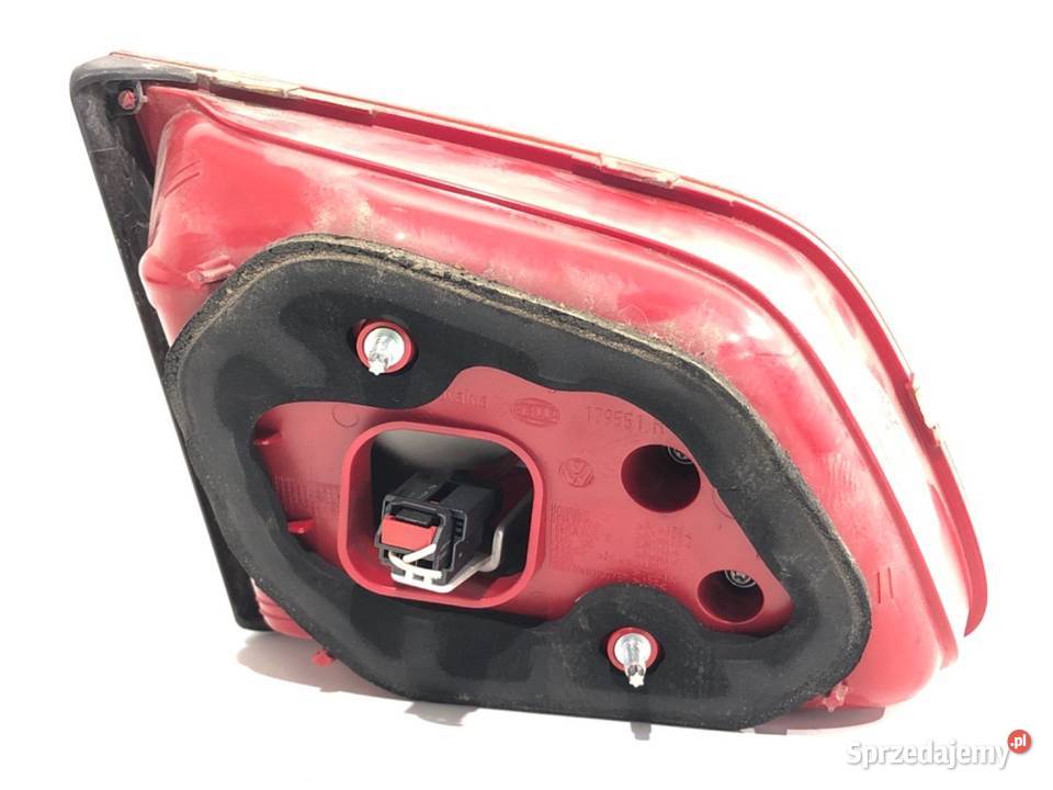 LAMPA TYŁ PRAWA WEWNĘTRZNA VW PASSAT B7 Lampy tylne