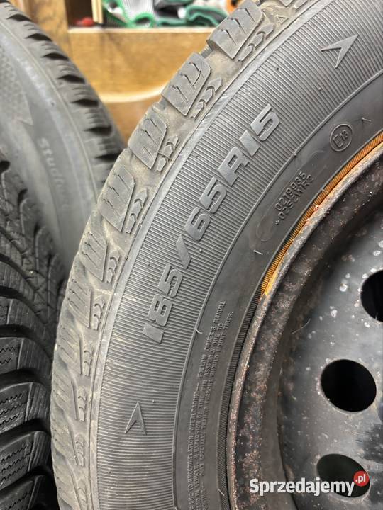 Opony zimowe 18565 R15 felgi stalowe 15