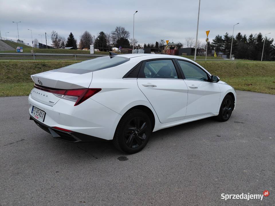 Hyundai Elantra Hyundai Elantra 15 123 Świetny automatyczna Rzeszów