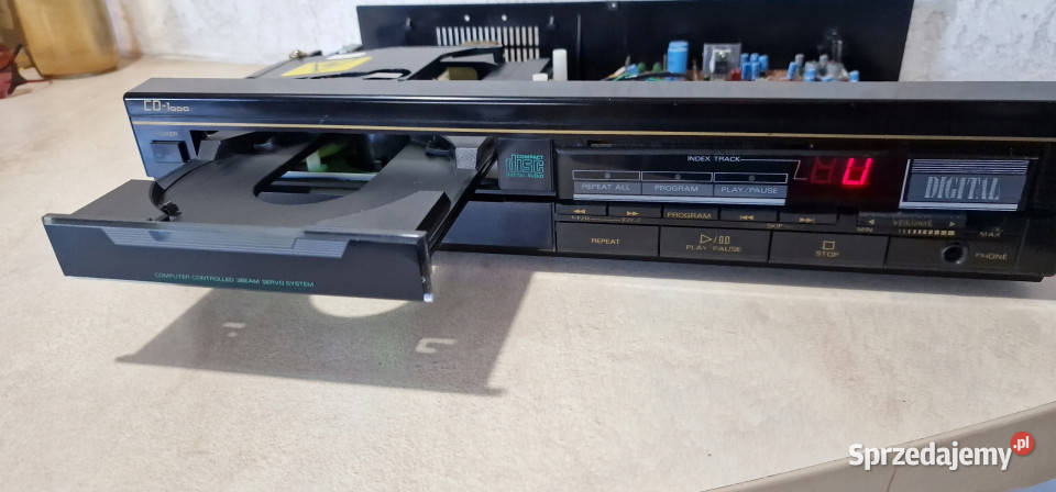 Suthum odtwarzacz kompaktowy CD player CD1000 Międzychód