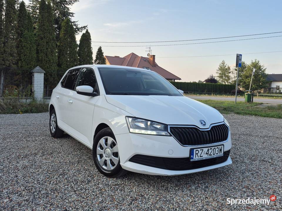 Skoda Fabia van LPG salon bezprzewodowy Rok produkcji 2019 Warszawa