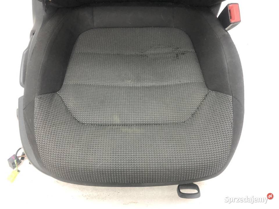 FOTEL PRAWY PRZÓD VOLKSWAGEN PASSAT B7 ANGLIK osobowe Wyposażenie wnętrza